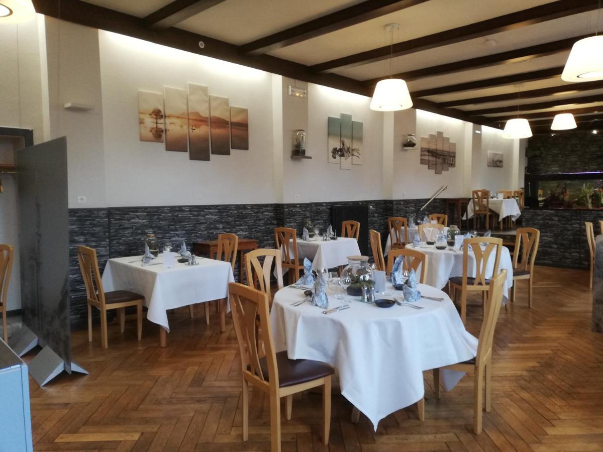 Hotel Restaurant Le Moschenross Thann Bagian luar foto