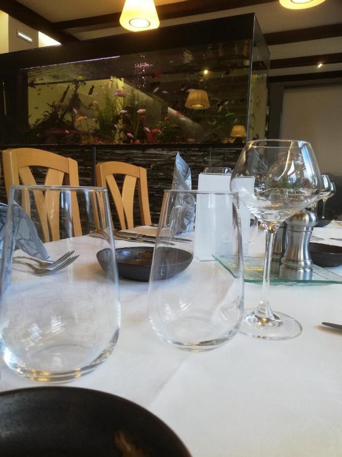 Hotel Restaurant Le Moschenross Thann Bagian luar foto